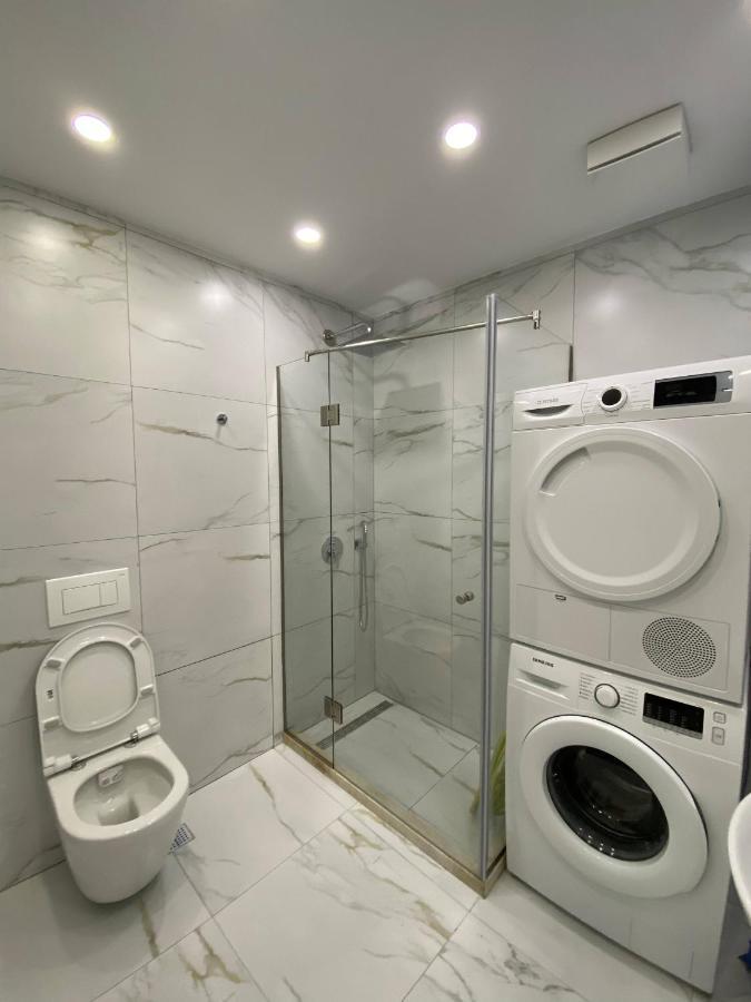 Komatas Modern Apartments In Bllok Area Tiranë Ngoại thất bức ảnh